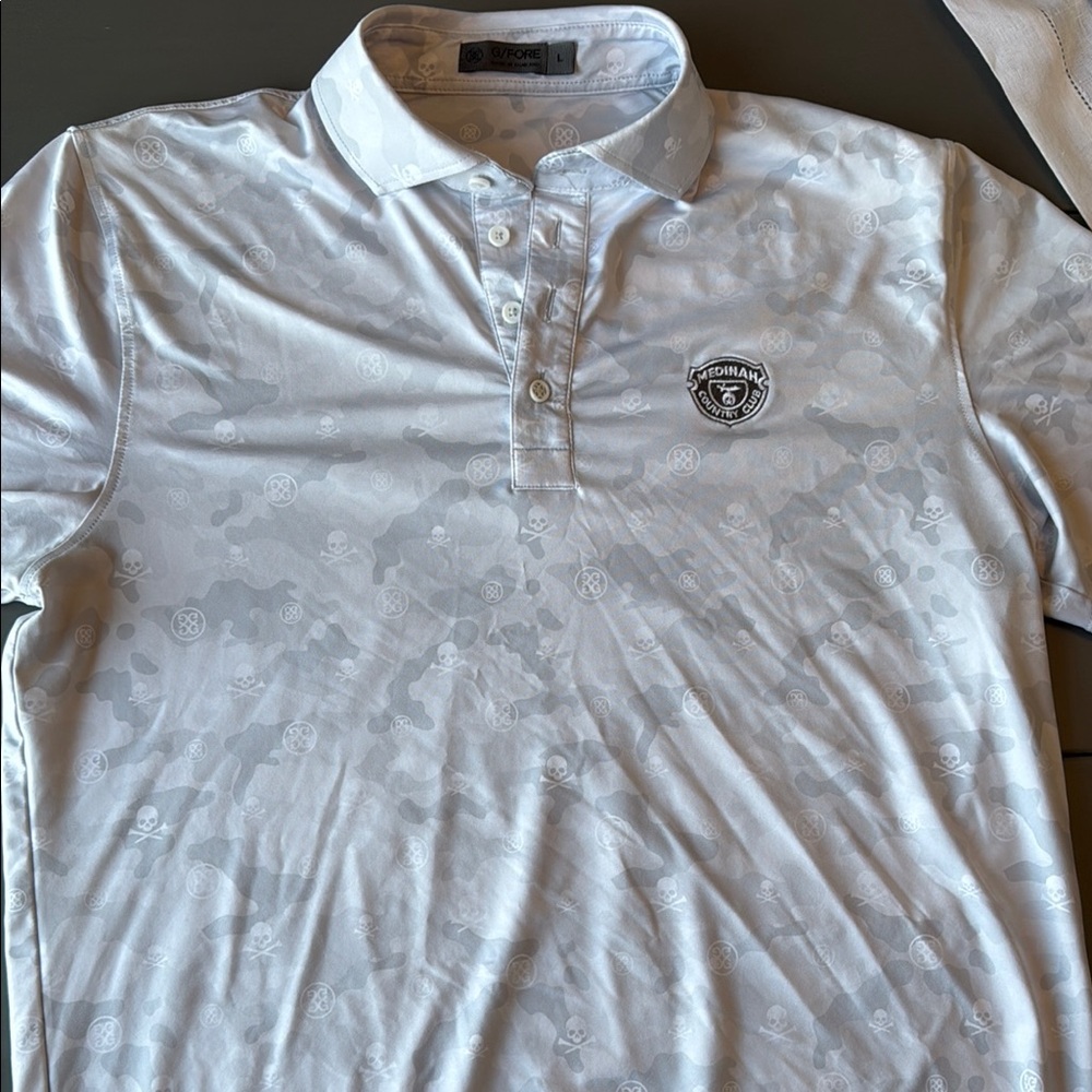 G4 White Camo Patterned Polo Shirt - Medinah Logo